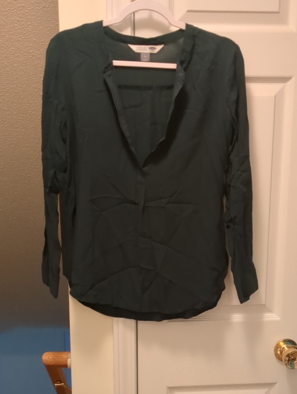 Old Navy Dark Green Long Sleeve Split V-Neck Blouse